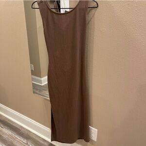 Chic Sleeveless Brown Maxi Dress